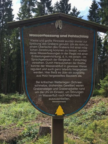 Infotafel am Wanderweg Auerhahn Teiche