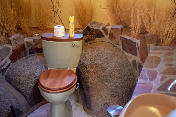 Ausstattung Zimmer Fest Inn Fels Namibia