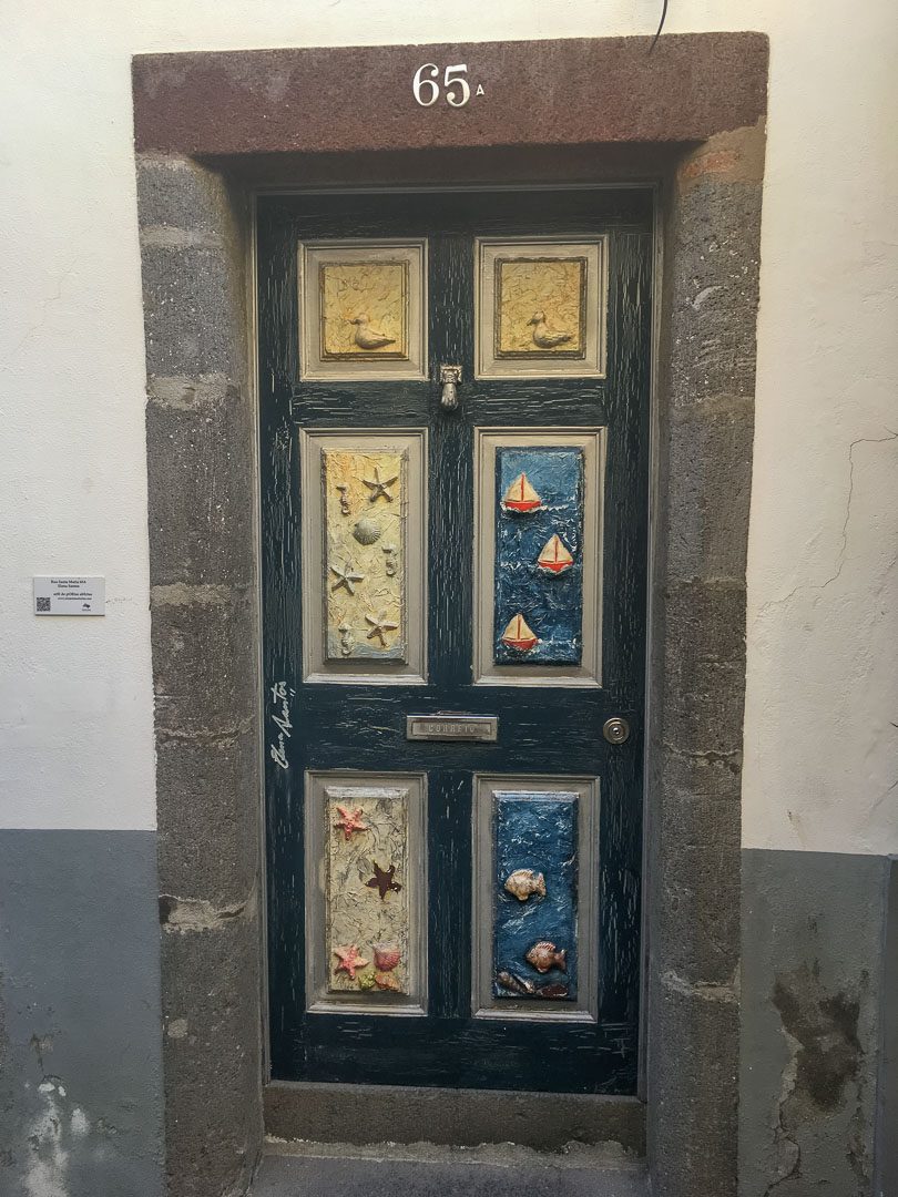 Bunte Türen in Funchal Madeira